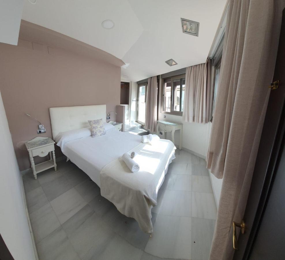 Apartamento Torre De La Mezquita